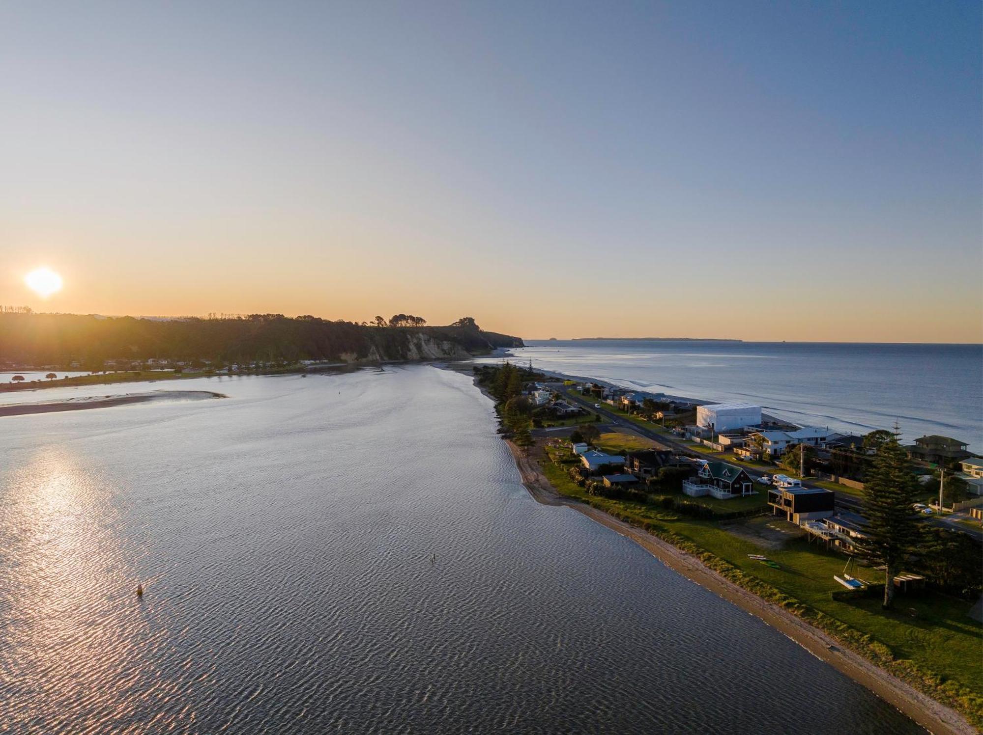 Pukehina Estuary Sunset Views Townhouse & Studio Zewnętrze zdjęcie